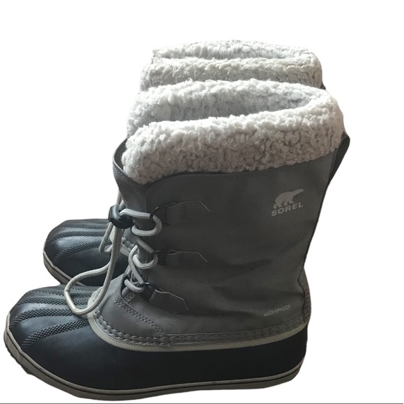Sorel Winter Boots - Picture 1 of 5